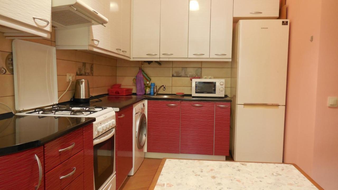 2 Room Apartment Near Opera House Lviv Ngoại thất bức ảnh